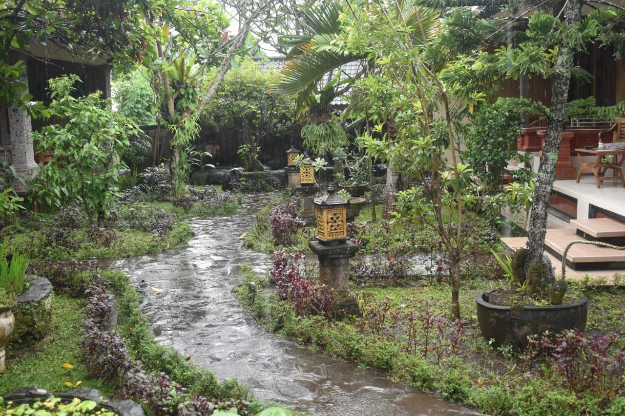 Gusti Home Stay Ubud Zewnętrze zdjęcie